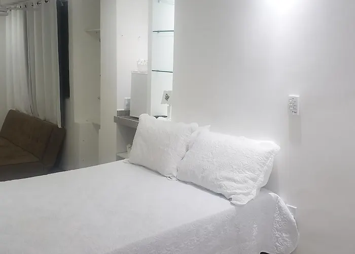 Excelente Casa Com Garagem E 3 Quartos Sendo 1 Suite Na Praia Dos Anjos A 5 Min A Pe Do Pier Dos Barcos