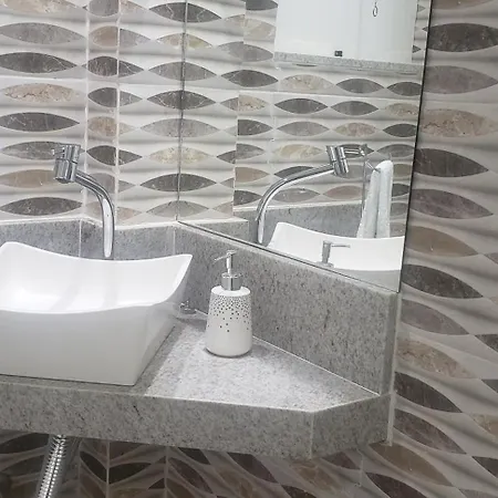 Excelente Casa Com Garagem E 3 Quartos Sendo 1 Suite Na Praia Dos Anjos A 5 Min A Pe Do Pier Dos Barcos Arraial do Cabo Exterior foto